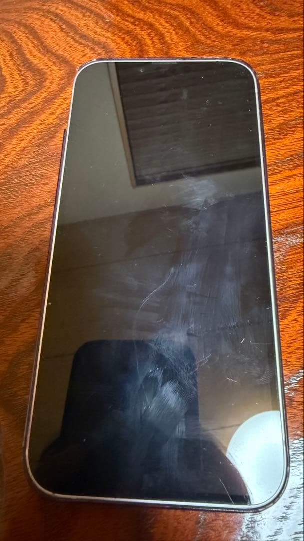 スマートフォン 本体 画面少し傷あり