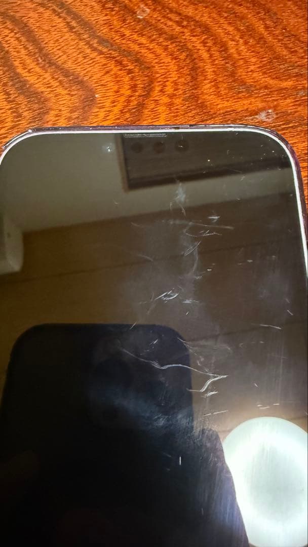 スマートフォン 本体 画面少し傷あり