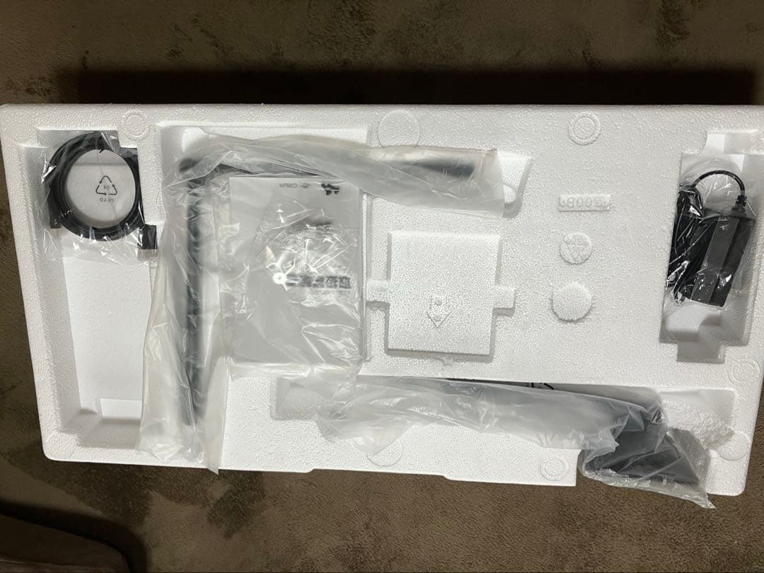 CRUA ウルトラワイドモニター　30インチ