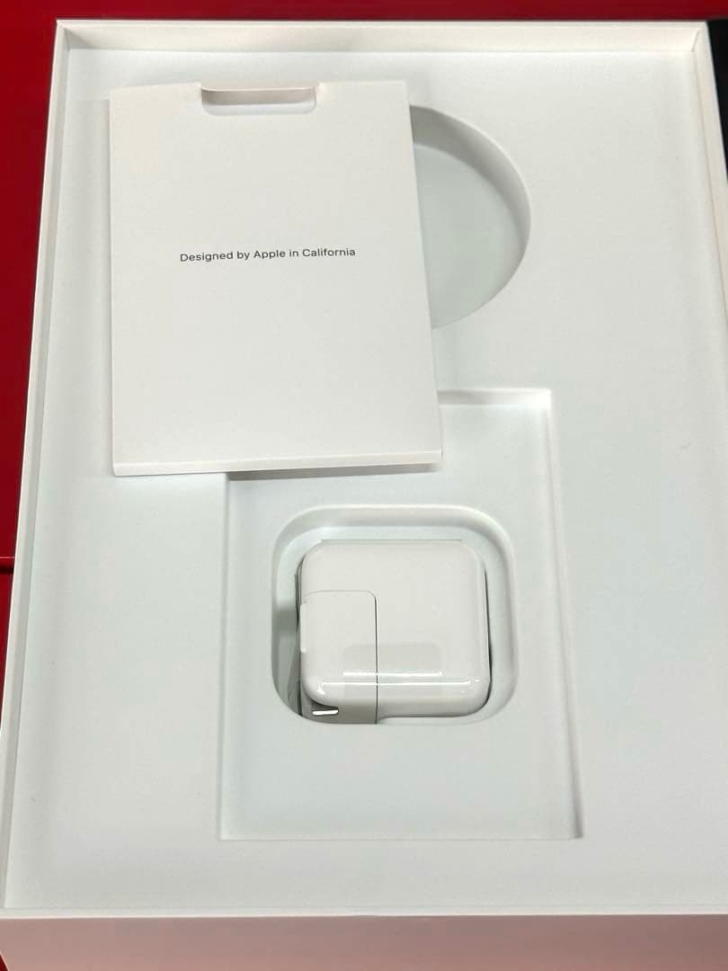 ゆ*ん様 超美品！箱＆付属品付き iPad 第7世代 32GB WiFi スペー