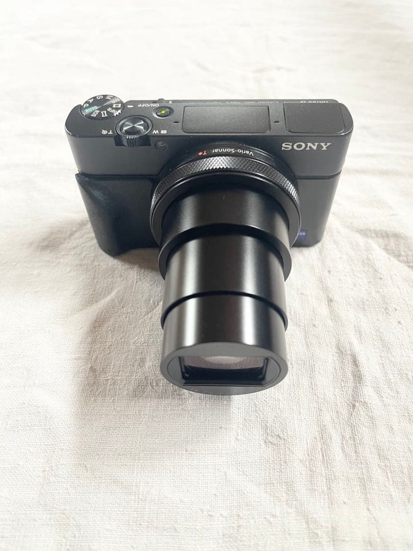 SONY RX100M7コンパクトデジタルカメラ