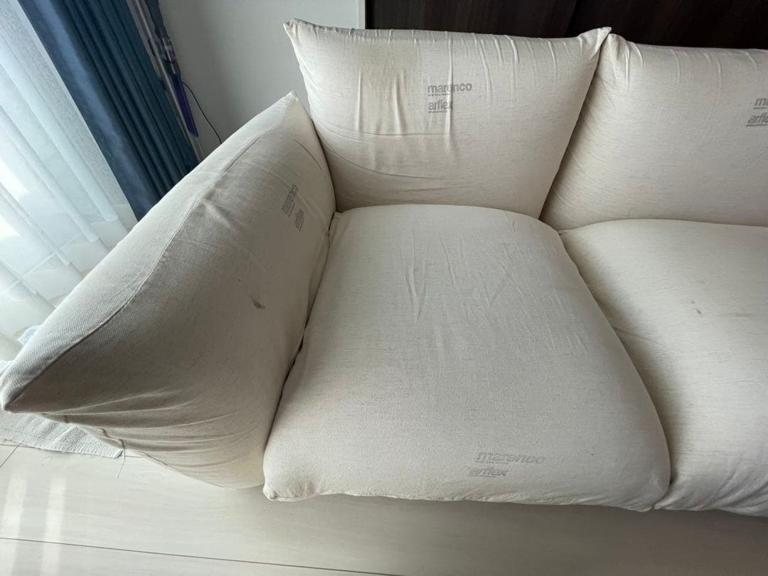 定価984,500円　marenco マレンコ　arflex アルフレックス