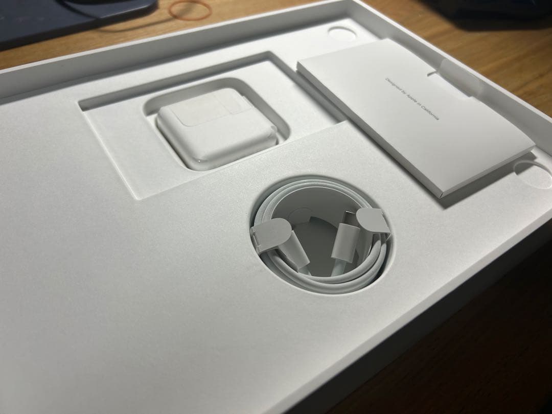 A*A様 【極美品】MacBook Air M1 8GB 256GB 充放電16