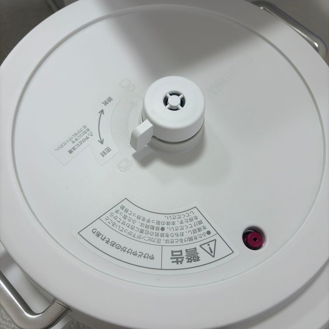 新品未使用！アイリスオーヤマ4.0L電気圧力鍋PC-MA4-W白　低温発酵蒸し器