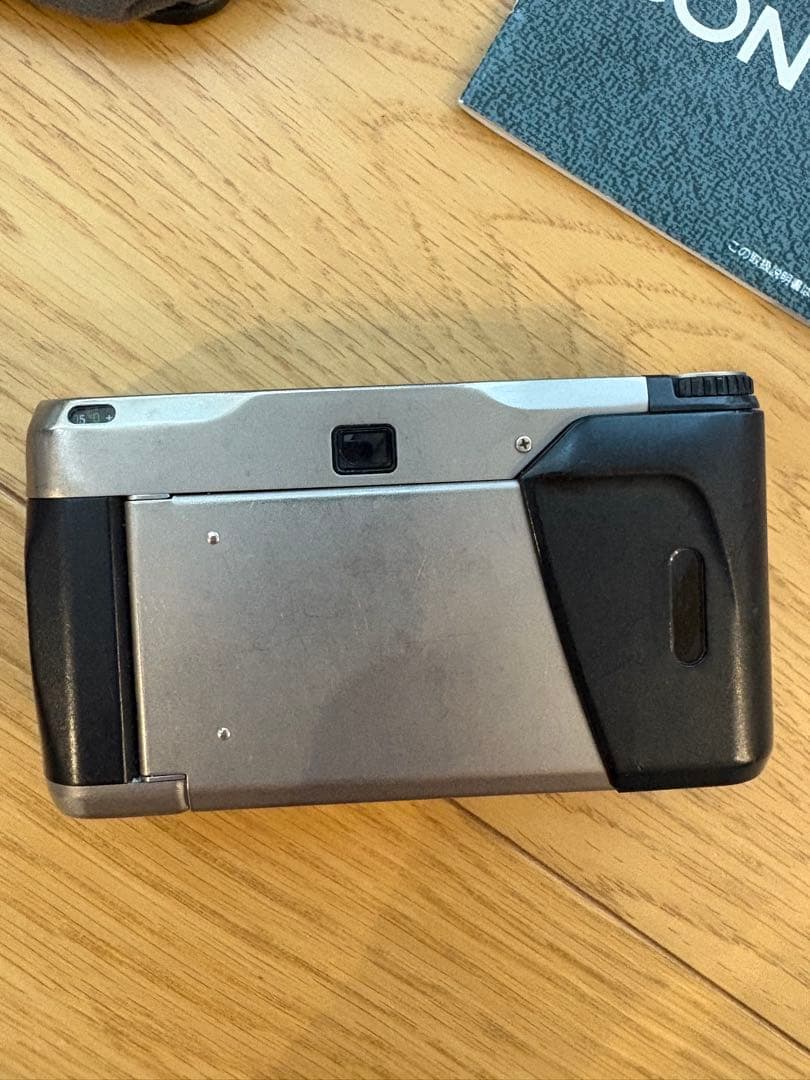 CONTAX T2 ジャンク コンパクトフィルムカメラ シルバー