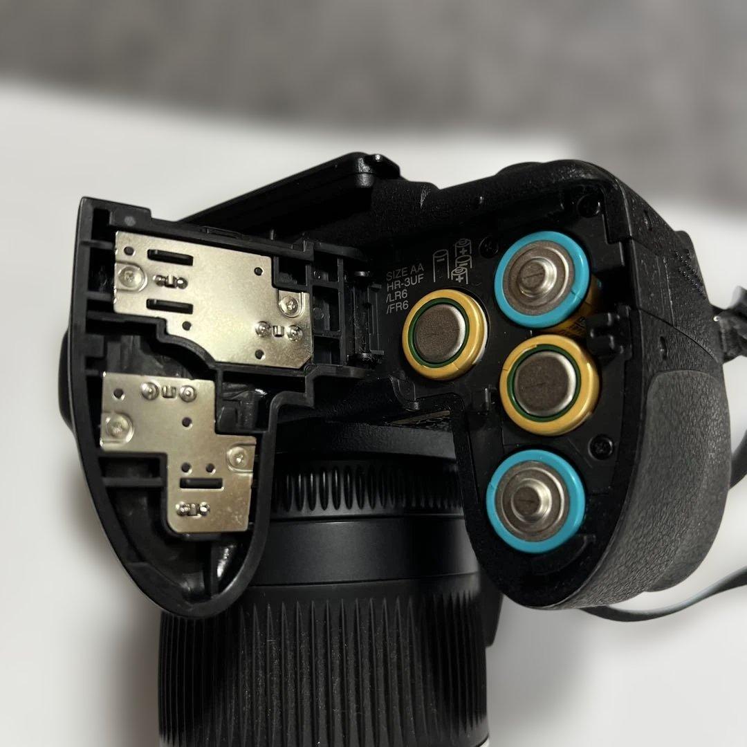 Fujifilm FinePix HS10 デジタル一眼レフカメラ　30倍ズーム