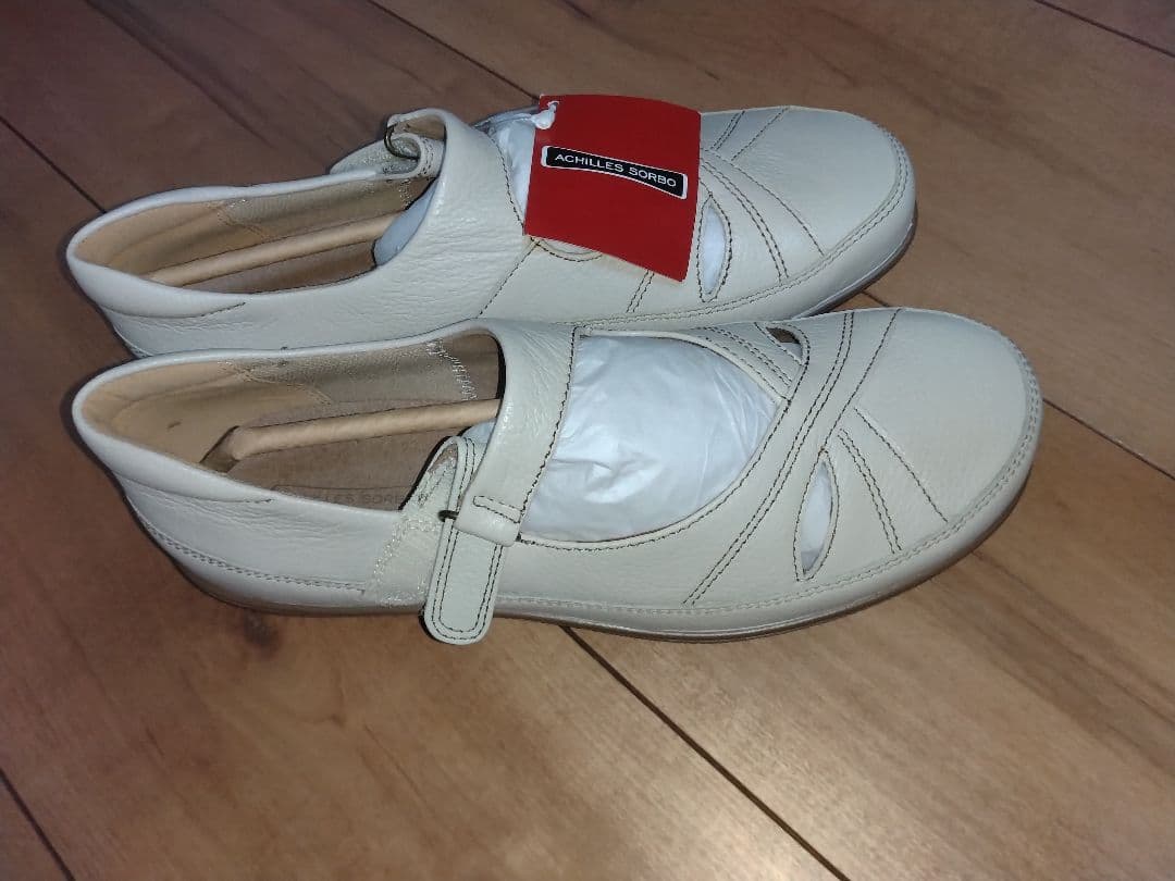 アキレスソルボ　ベージュ レザーマジックテープパンプス