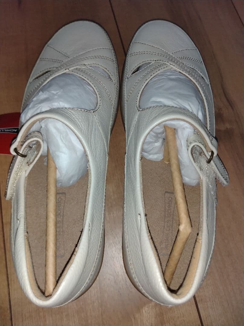 アキレスソルボ　ベージュ レザーマジックテープパンプス