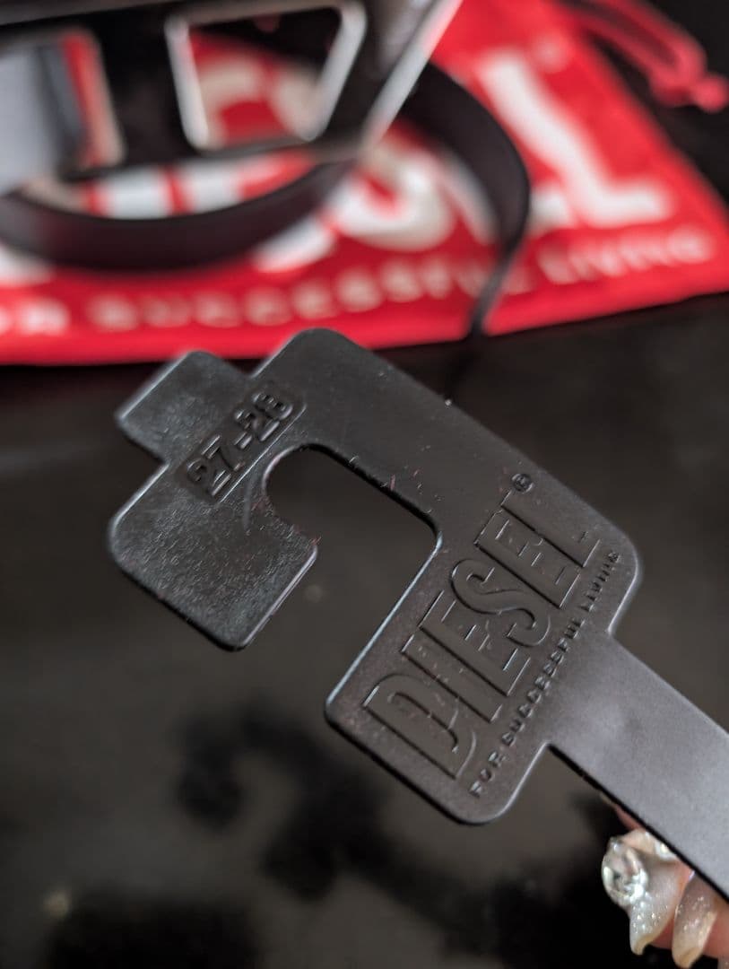 DIESEL　ディーゼルブラックロゴベルト85メンズ