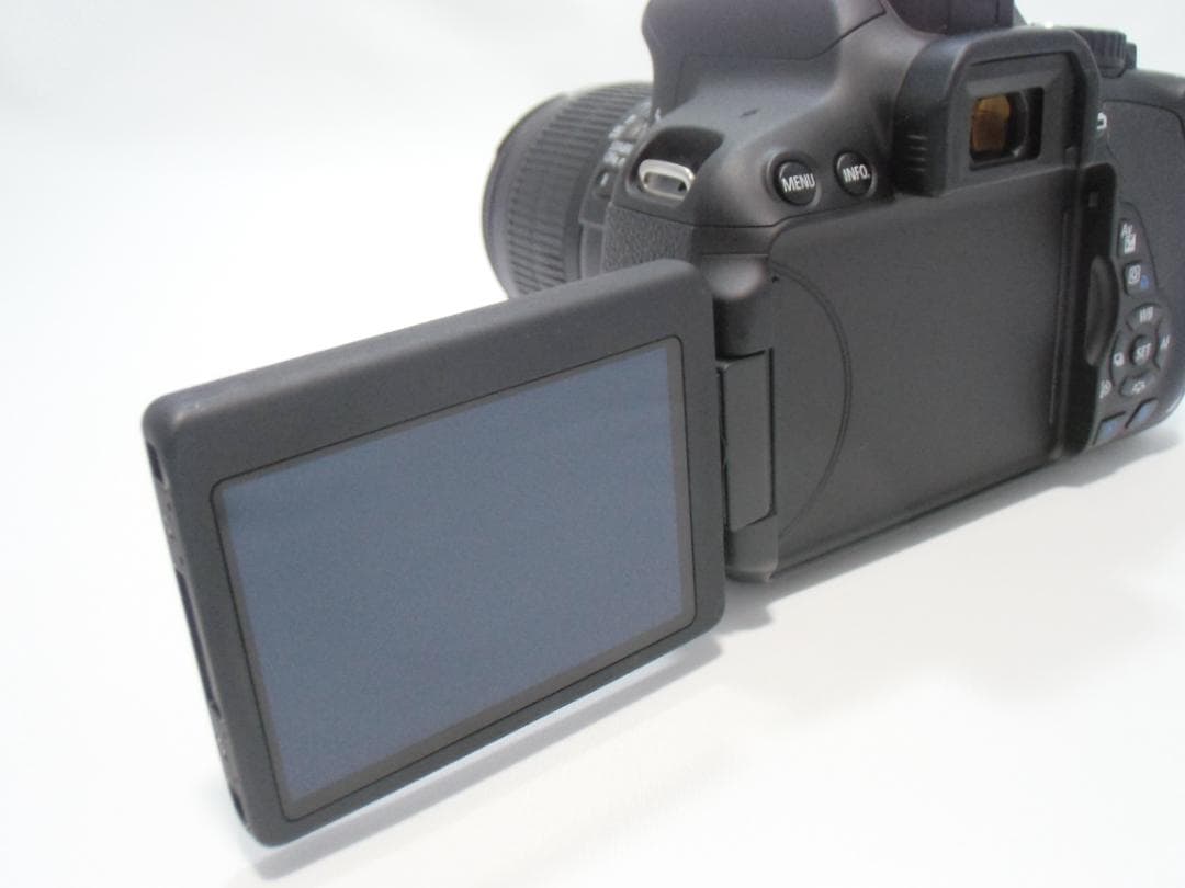 Canon EOS Kiss X6i レンズキット B052