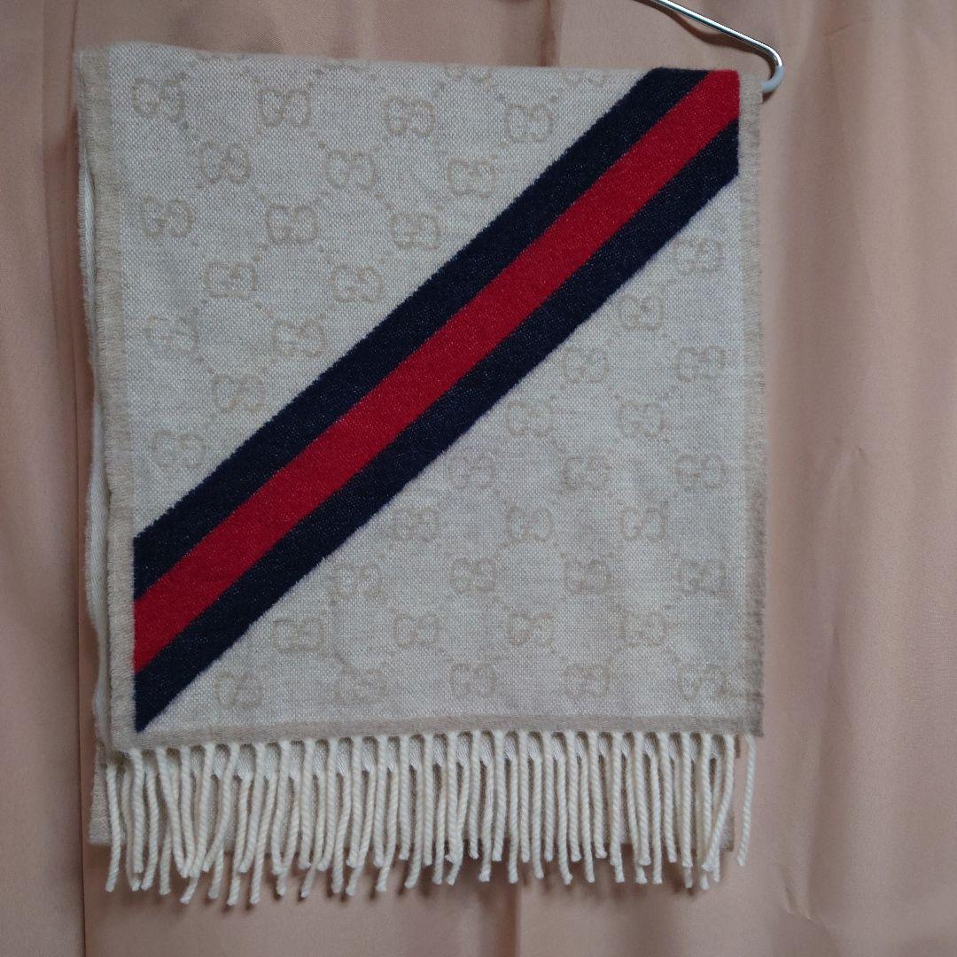 美品GUCCIグッチ　マフラー