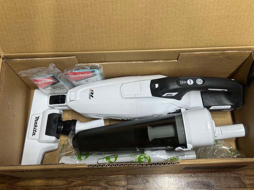 美品 マキタ CL002G 40Vmax 紙パック＋サイクロンクリーナー 本体