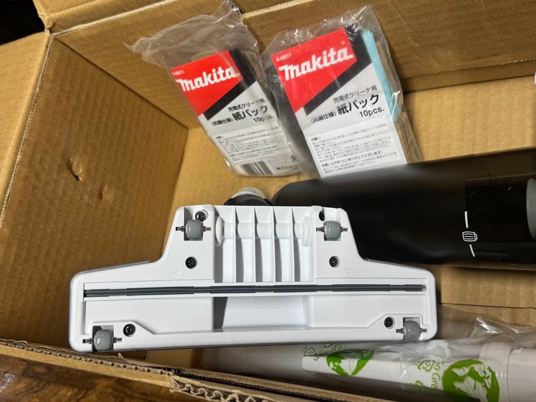 美品 マキタ CL002G 40Vmax 紙パック＋サイクロンクリーナー 本体