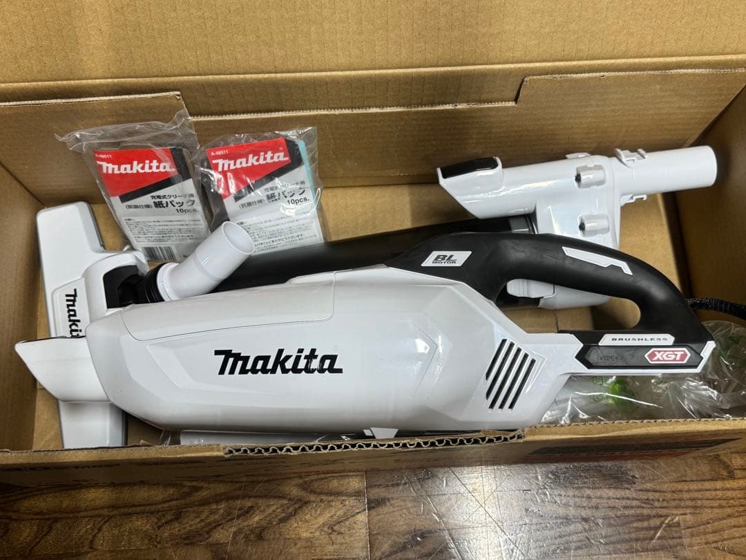 美品 マキタ CL002G 40Vmax 紙パック＋サイクロンクリーナー 本体
