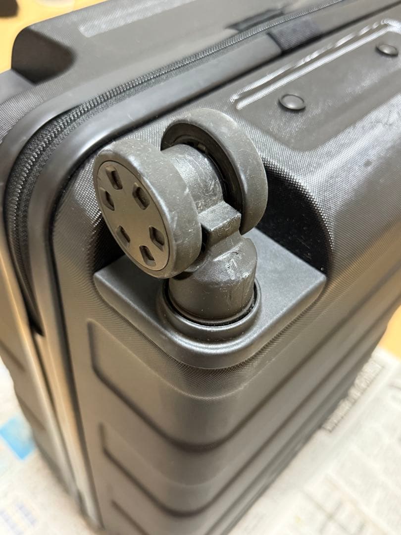 無印良品　バーを自由に調節できる　ハードキャリーケース（３６Ｌ）黒