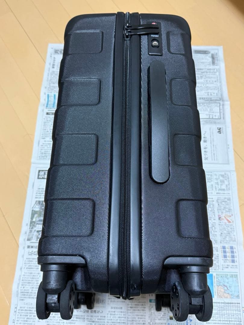 無印良品　バーを自由に調節できる　ハードキャリーケース（３６Ｌ）黒