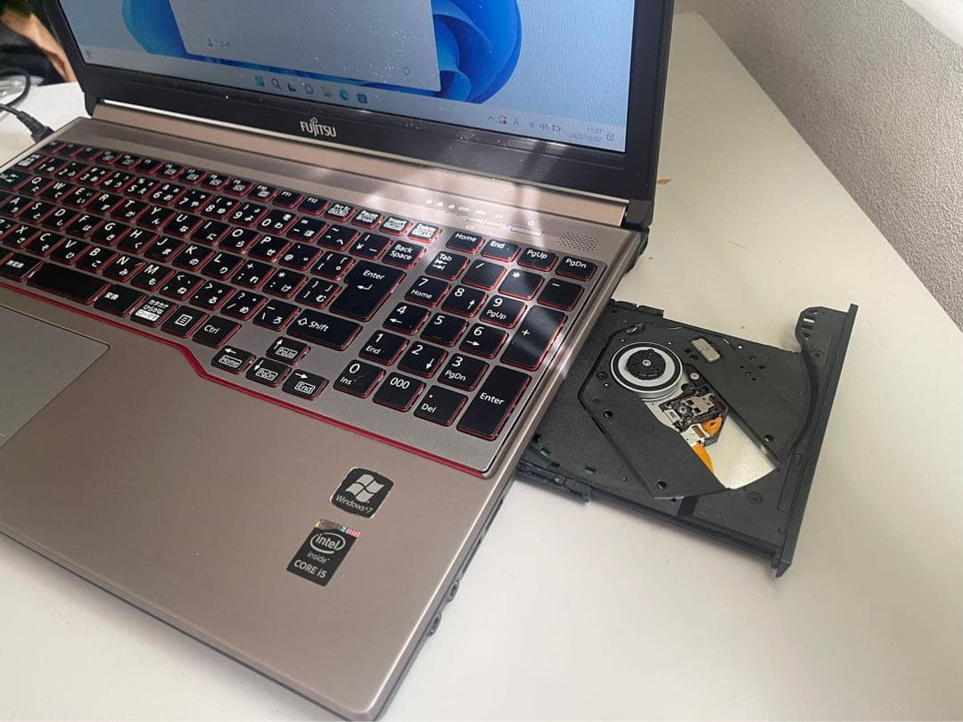 中古 FUJITSULIFEBOOK Core i5-4310M パソコンノ-ト