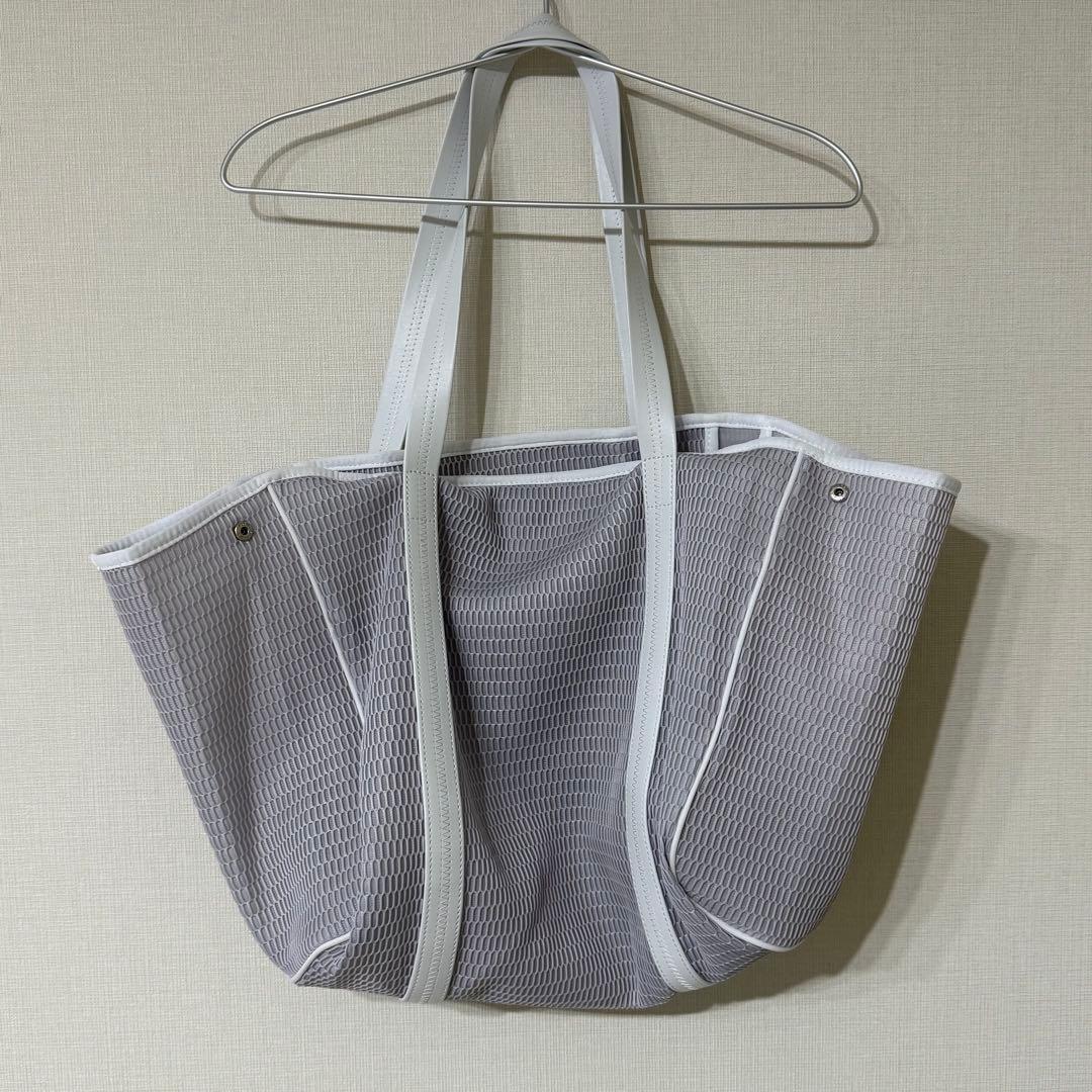 【美品】q bag paris ネストジップ L グレージュビアンコ