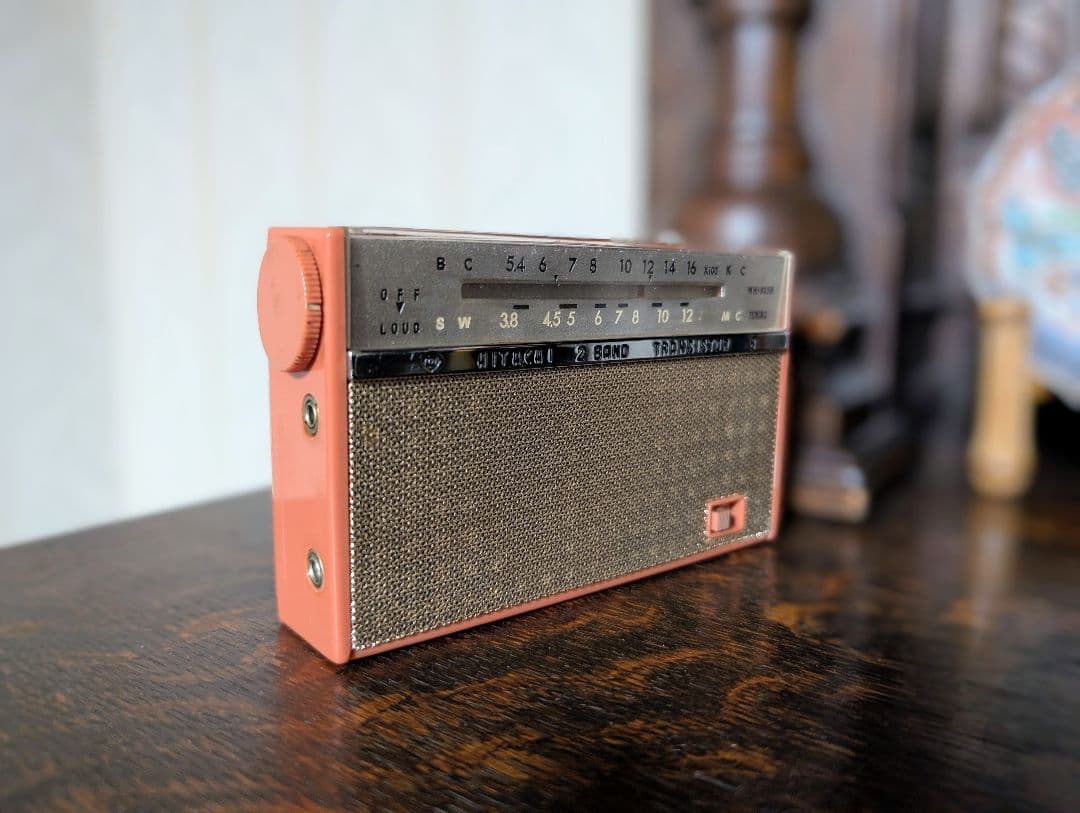 昭和レトロ　日立 トランジスターラジオ ケリー WH-825R　 動作品