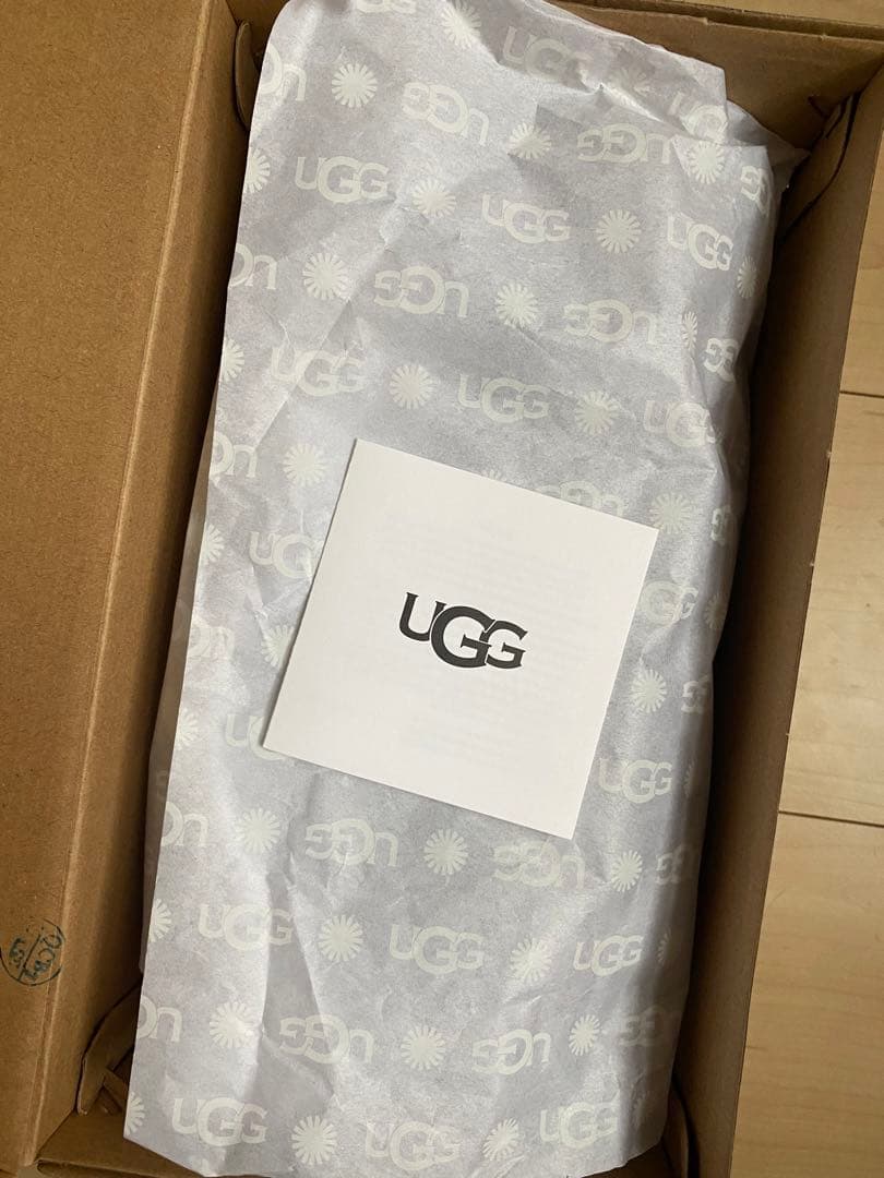UGG モカシン　ムートンシューズ　グレー