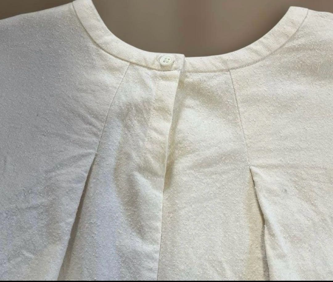 かぐれノイルシルククルーネックシャ ツ