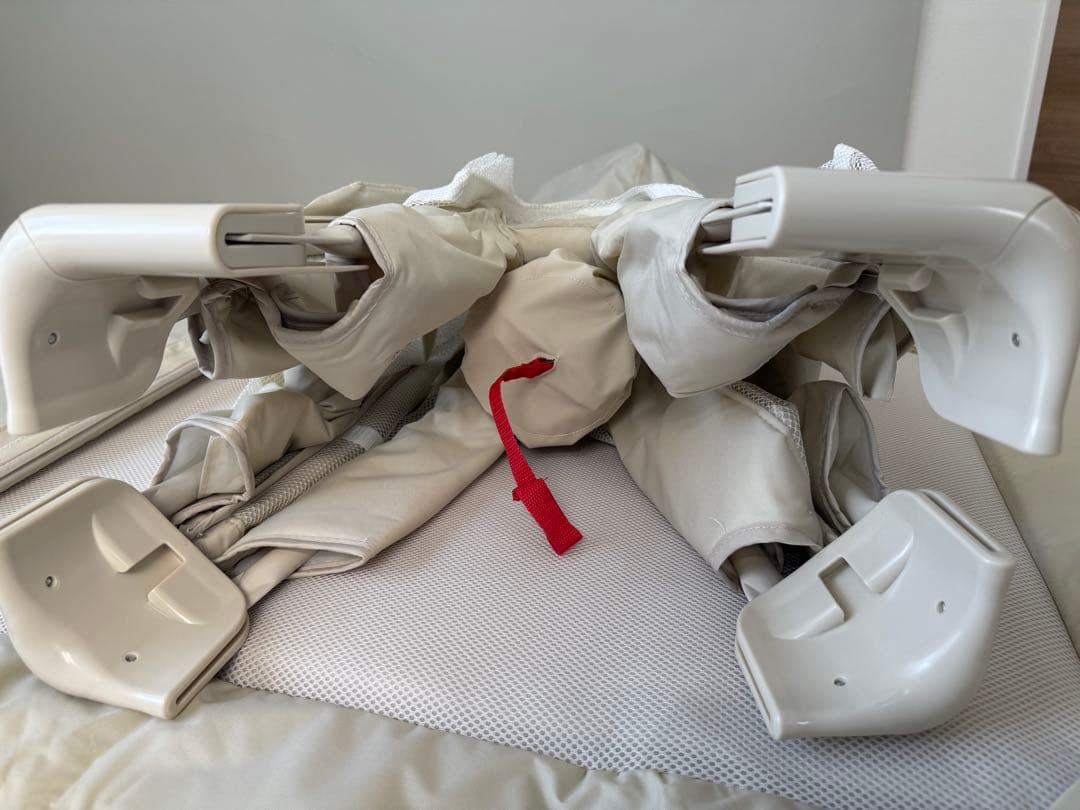 アップリカ　ココネルエアー　ミルクホワイト　ベビーベッド　折りたたみ