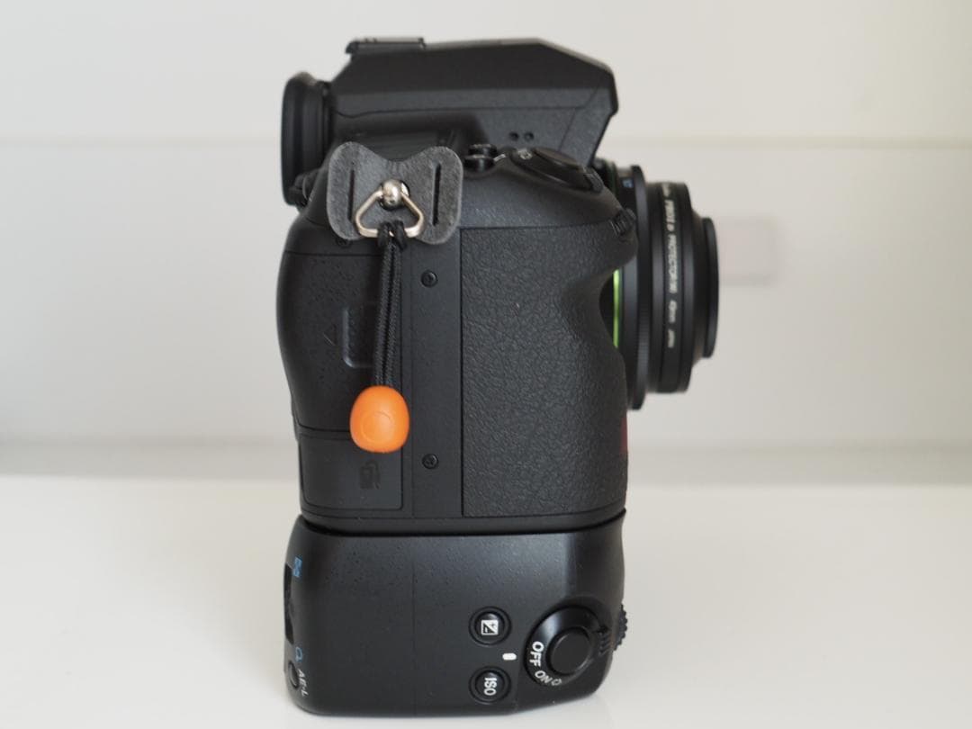 PENTAX K-5iis　バッテリーグリップと単焦点レンズセット