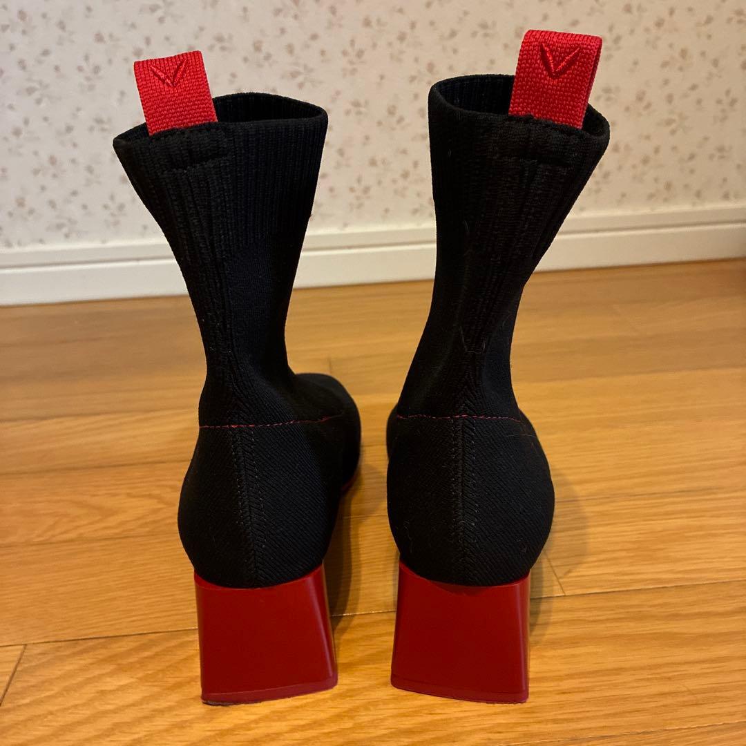 VIVAIA スクエアトゥ撥水加工ショートブーツ