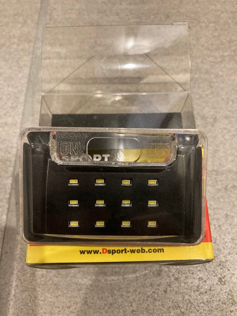 L880K Dスポーツ　ルームランプ