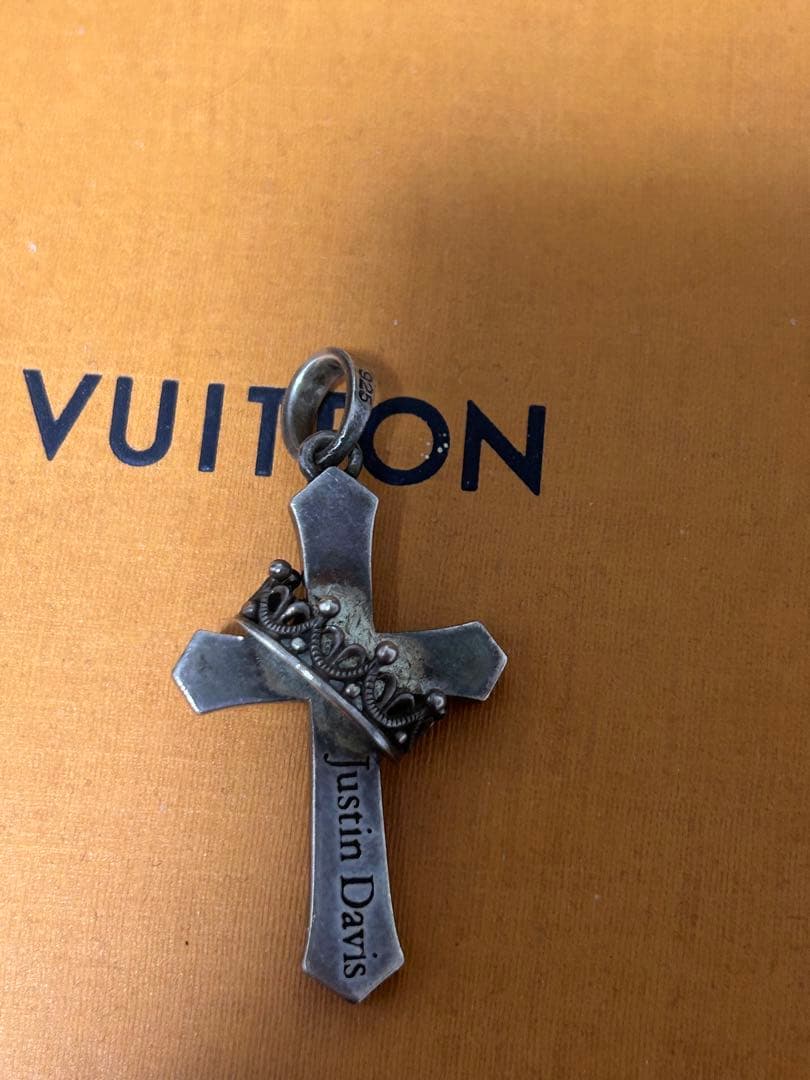 Justin Davis クロスネックレス