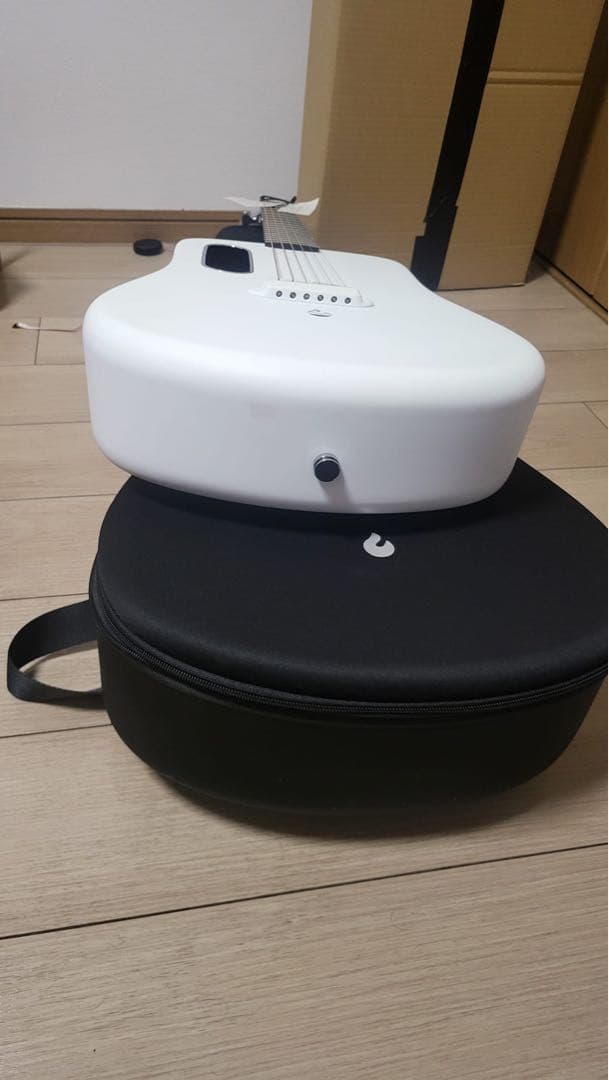 LAVA ME 2 アコースティックホワイトギター