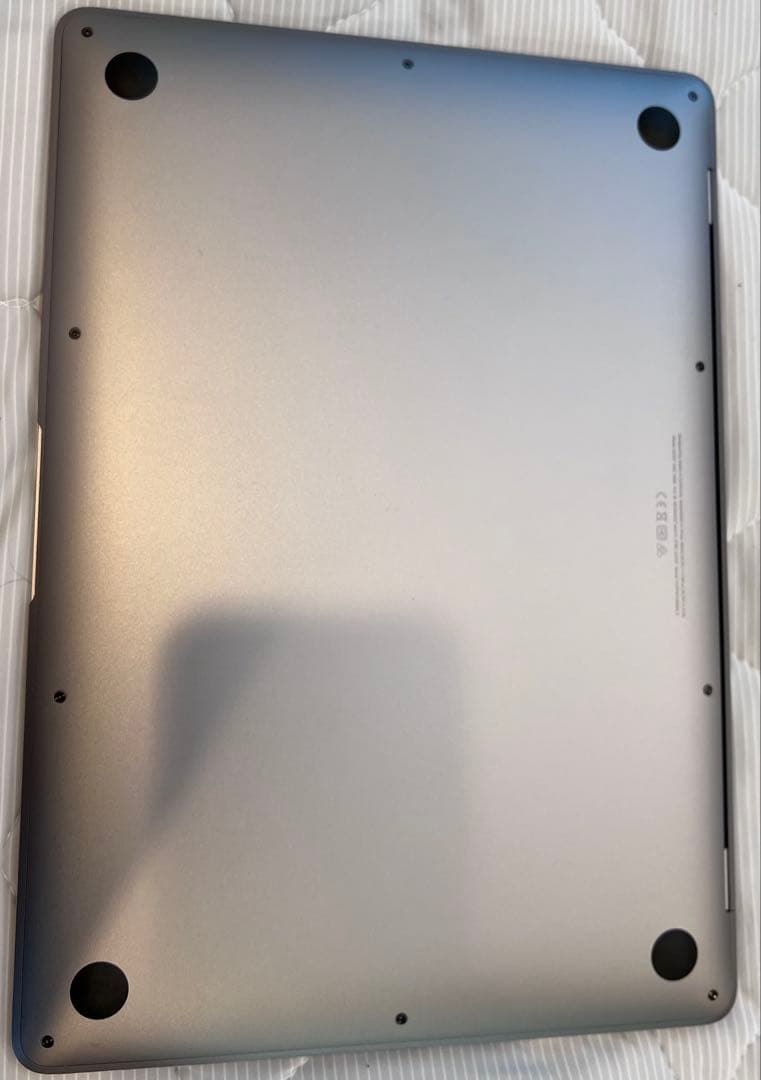 超絶美品　Apple M1チップ搭載13インチMacBook Air