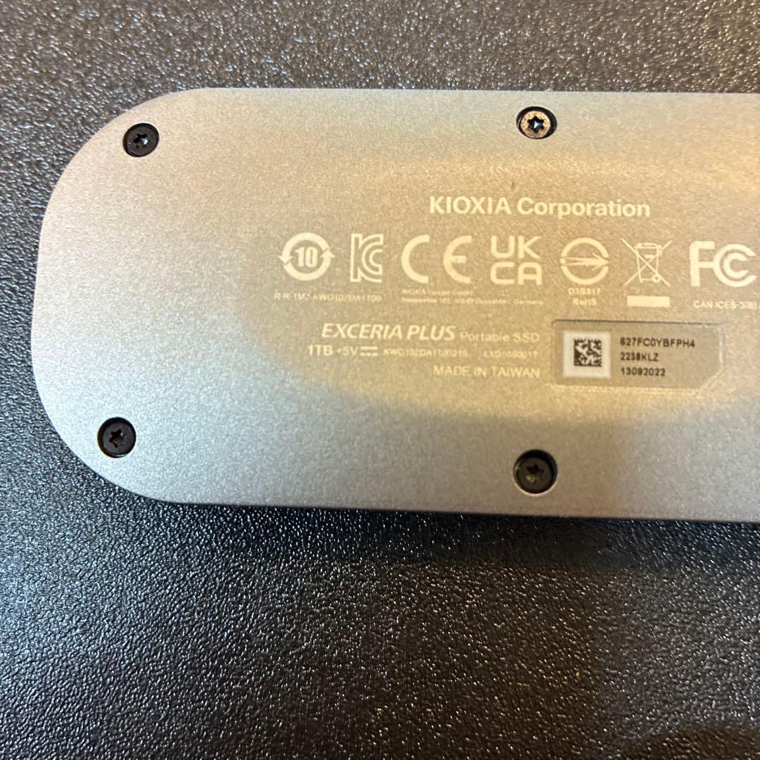 KIOXIA EXCERIA PLUS 1TB ポータブルSSD