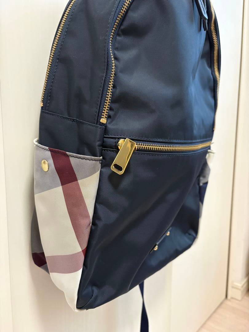 ブルーレーベルクレストブジッジ　リュック　ネイビー