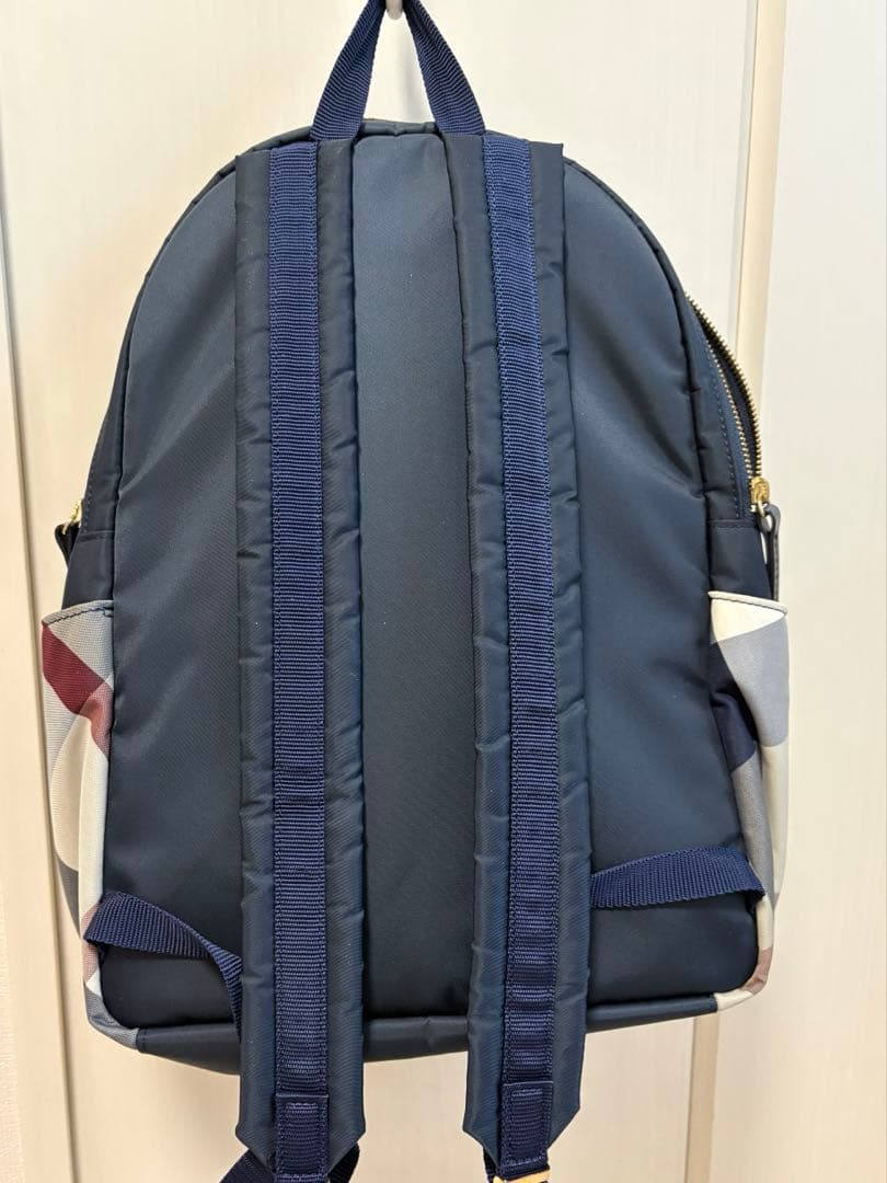ブルーレーベルクレストブジッジ　リュック　ネイビー