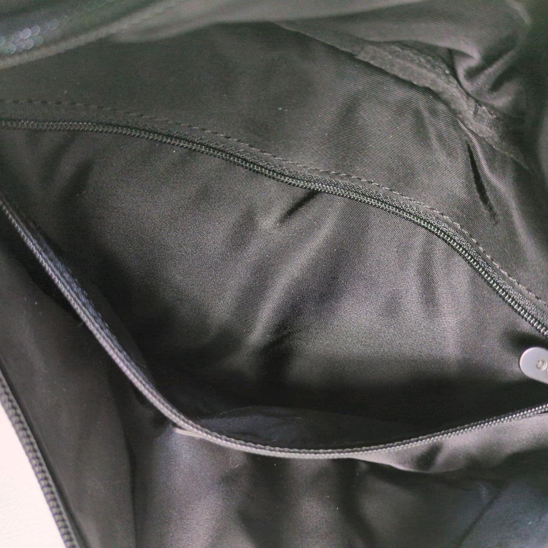 美品 VASIC ヴァジック DAY-TO FANNY PACK ボディーバッグ