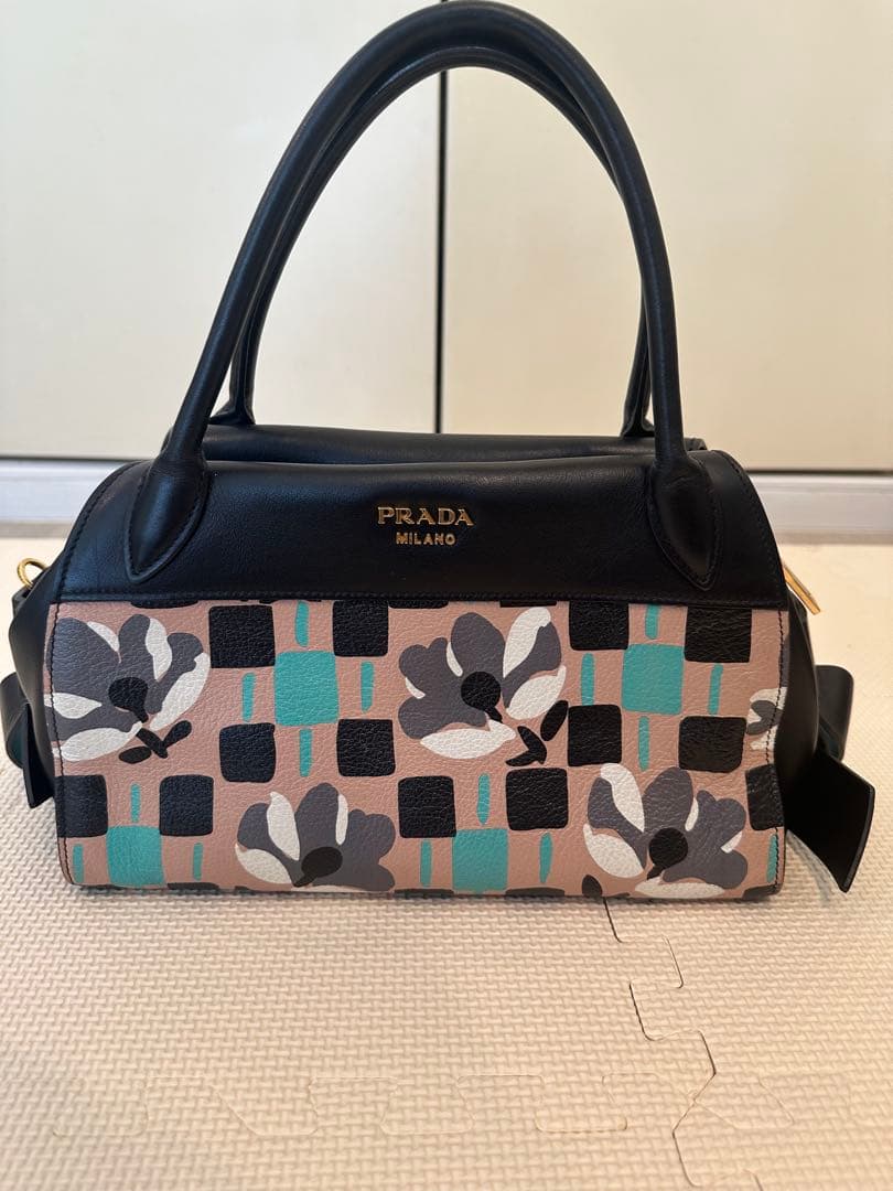 美品！PRADA 花柄ハンドバッグ