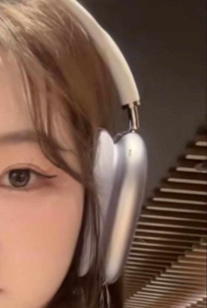 AirPods maxシルバー