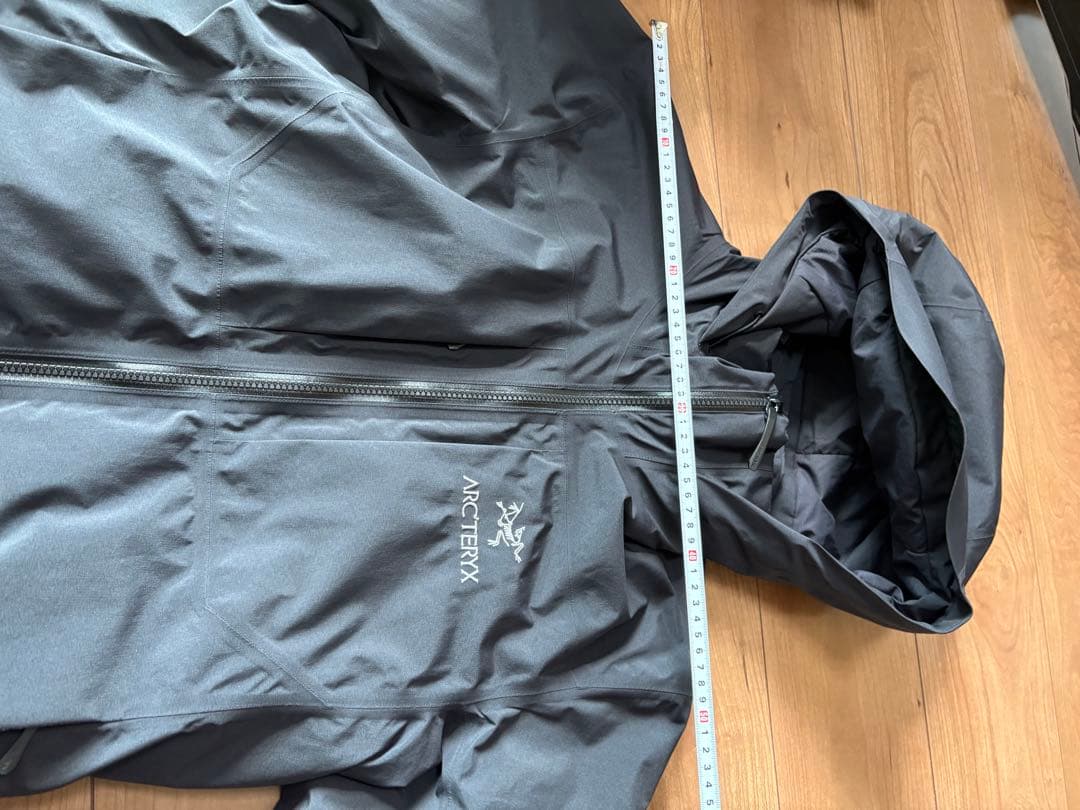 アークテリクス フィションsv ゴアテックスダウン　インサレーテドBLACK S