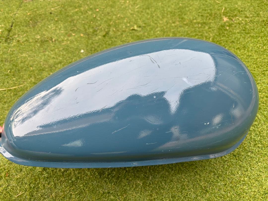 ダークブルー金属タンク 手動バルブ付き