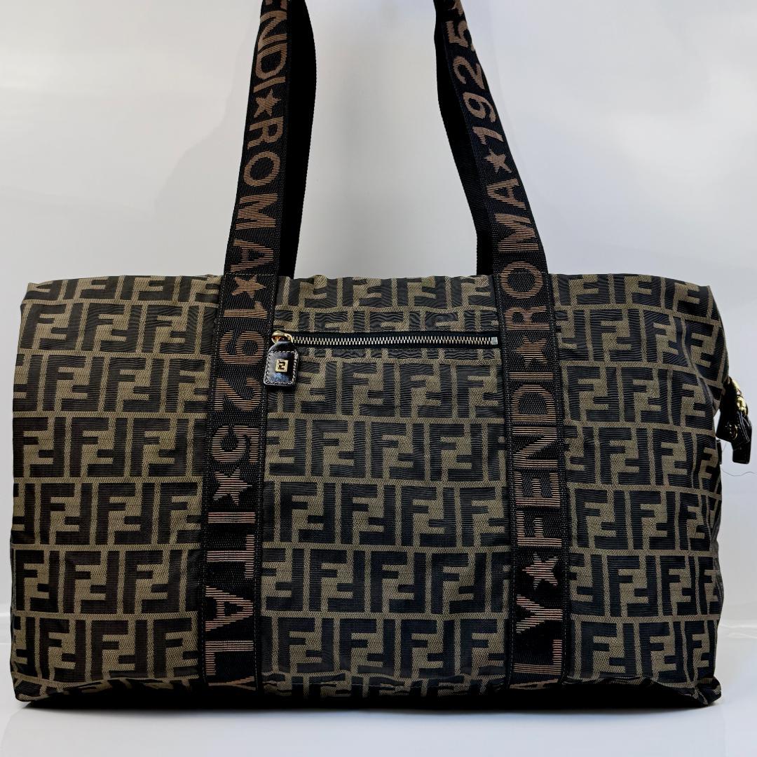 美品 FENDI ボストンバッグ 大容量 ズッカ ロゴ FF金具 ナイロン 旅行