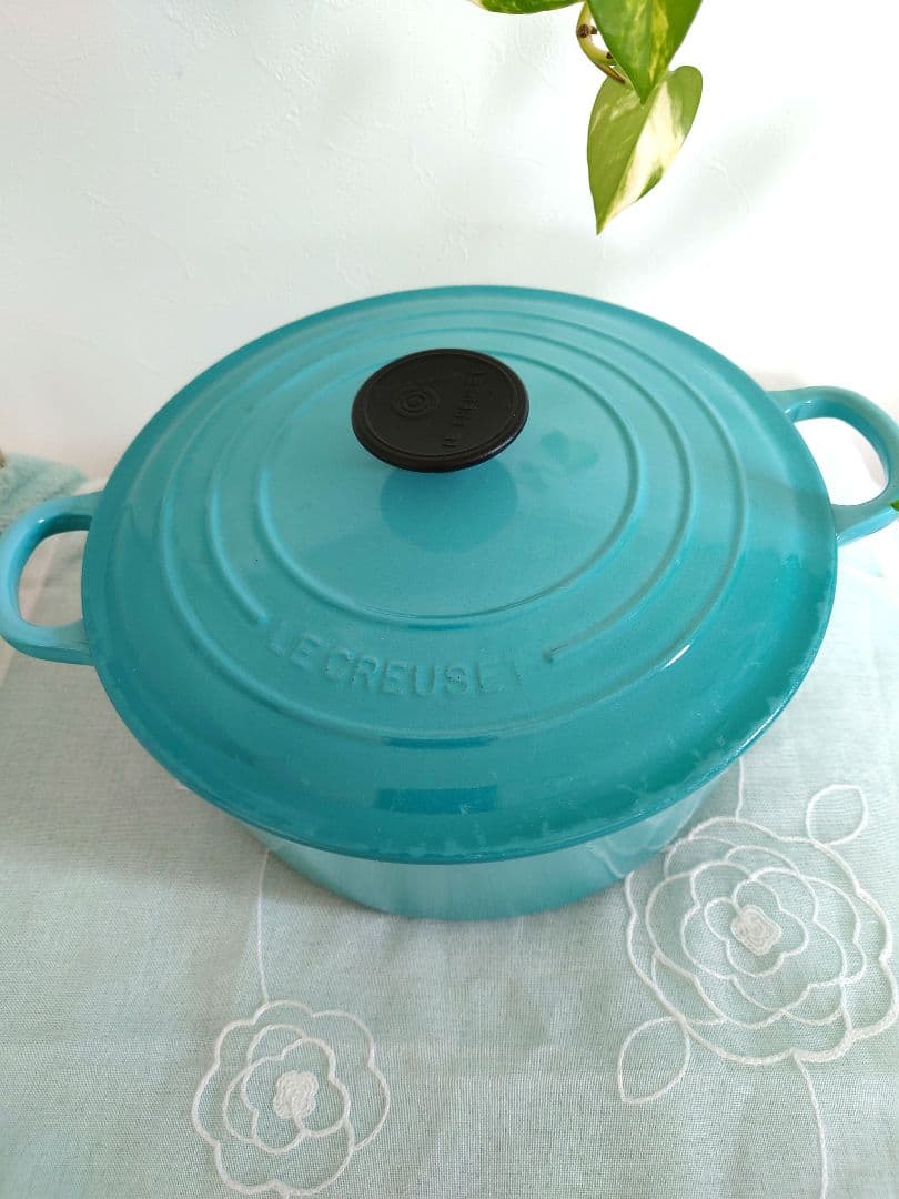 ル・クルーゼ(Le Creuset) ココット 24 cm カリビアンブルー