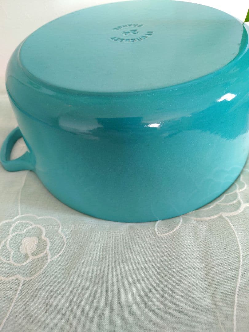 ル・クルーゼ(Le Creuset) ココット 24 cm カリビアンブルー