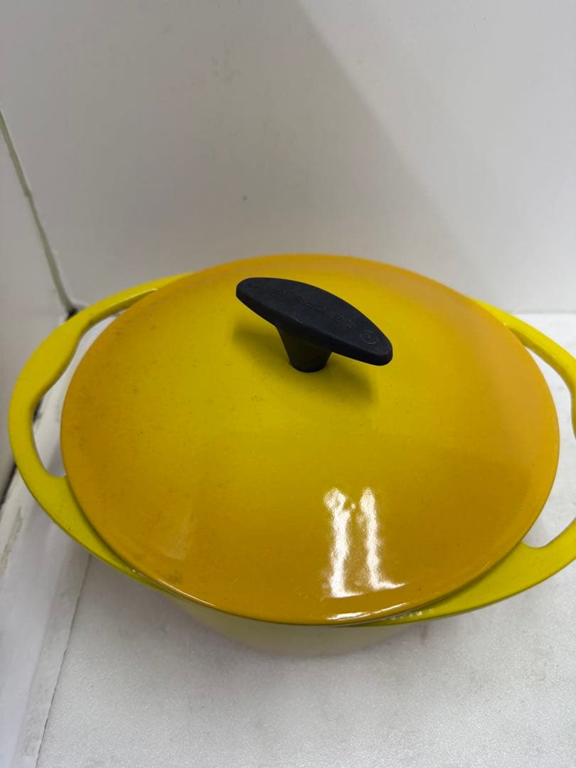 美品　ルクルーゼ　20cmイエローとグリーンの両手鍋セット