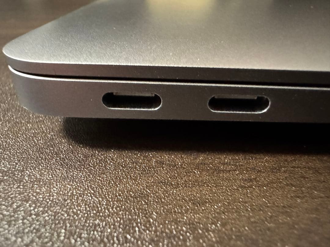 【美品】M1 MacBook Air 13インチ／8GB ・512GB SSD