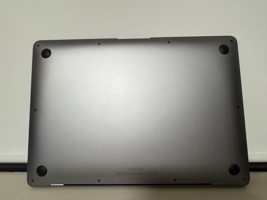 【美品】M1 MacBook Air 13インチ／8GB ・512GB SSD