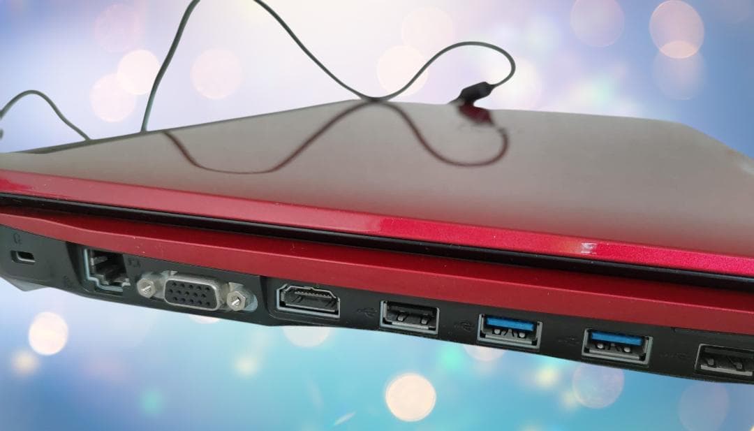 ⑪【爆速！すぐ使える】薄型LIFEBOOK 人気の赤 Win11 新品SSD爆速