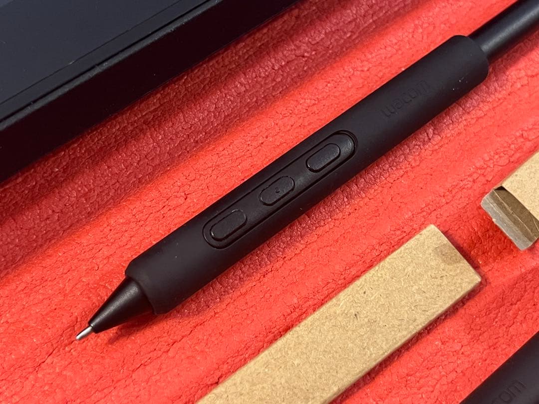 Wacom Cintiq Pro 27 液晶ペンタブレット