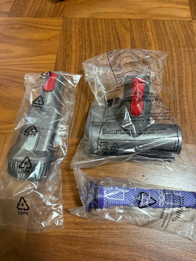 dyson V7 fluffy SV11 バッテリー新品交換済 動作確認済