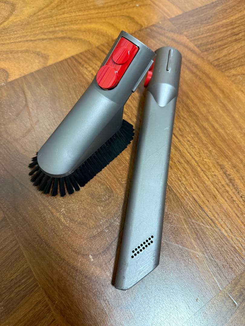 dyson V7 fluffy SV11 バッテリー新品交換済 動作確認済